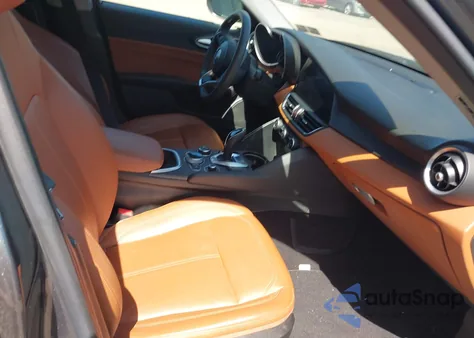 2020 Alfa Romeo Giulia Sport Rwd z USA, uszkodzony, nr VIN ZARFAMAN2L7624277